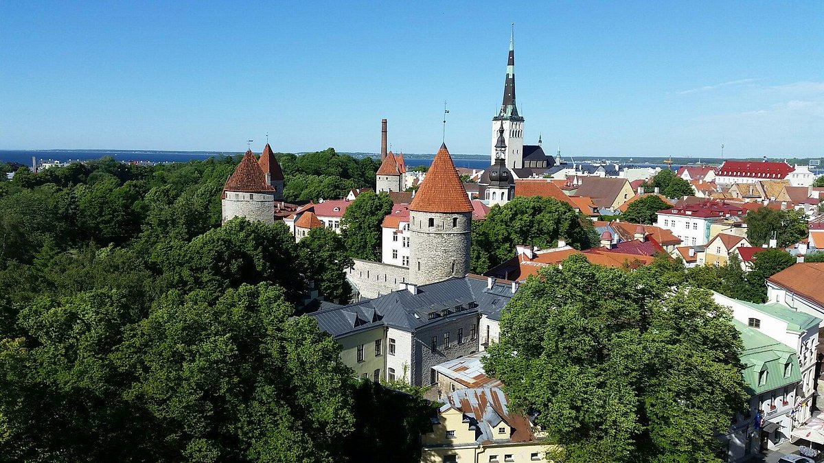 A One Evening Plan for Exploring Estonia’s Nightlife